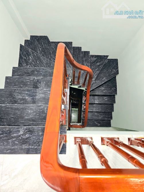 Nhà đẹp, sát mặt phố ĐÔNG NGẠC __ CHỢ VẼ  30/ 35m2 - CHỈ HƠN 5 TỶ  nội thất sịn sò   - - 3