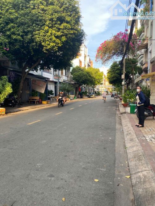 Mặt Tiền Trần Thủ Độ, Phường Phú Thạnh, TP HCM,  Trệt lửng 3 lầu ST, 4x18m, giá 13,8 tỷ - 3