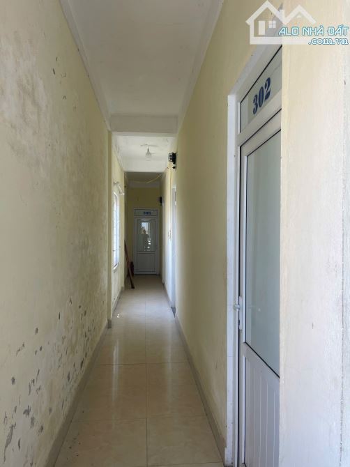 Bán nhà nghỉ đang kinh doanh thì nhập tốt vị trí đẹp vew thoáng mặt hồ - 3