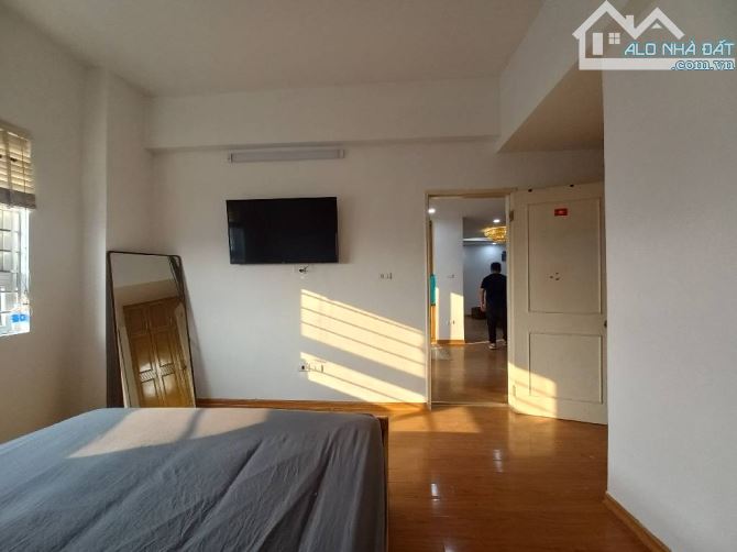 Bán căn hộ chung cư 137 Nguyễn Ngọc Vũ 110m² 3 ngủ 2 vệ sinh full nội thất giá TL - 3
