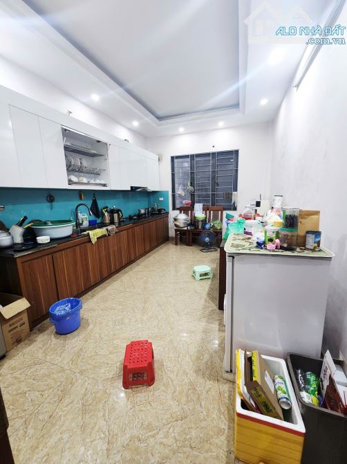 Nhà phố Khương Đình - TX,Ô tô tránh – Kinh doanh – 2 mặt thoáng – Gần hồ, 62m2 - 18,99T - 3