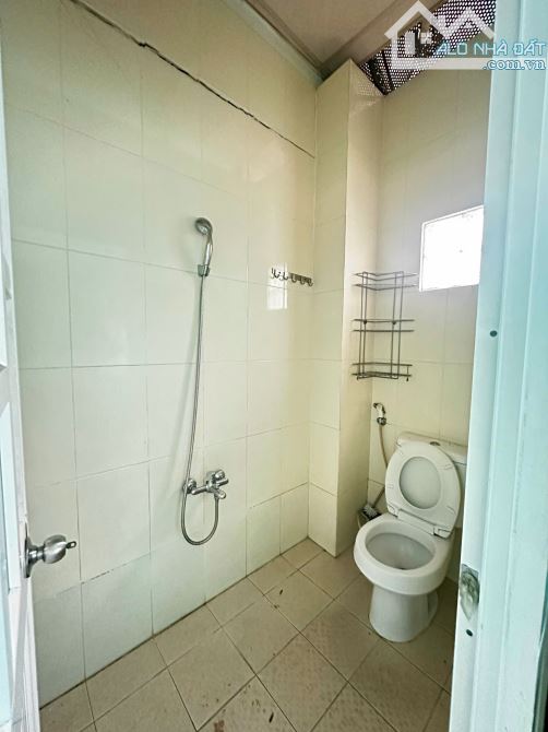 HIẾM!!! Ngay TRUNG TÂM quận 7 - DT: 90m2 - Giá chỉ 13 tỷ - MẶT TIỀN ĐƯỜNG NHỰA 8M - 3