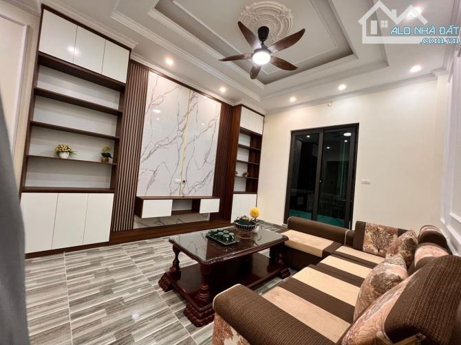 Gấp! Cực Hiếm Phố Văn Cao.Liễu Giai.Ba Đình.DT 35M x 5T Thang Máy.Ô Tô 30m.giá 9,5 tỷ - 3