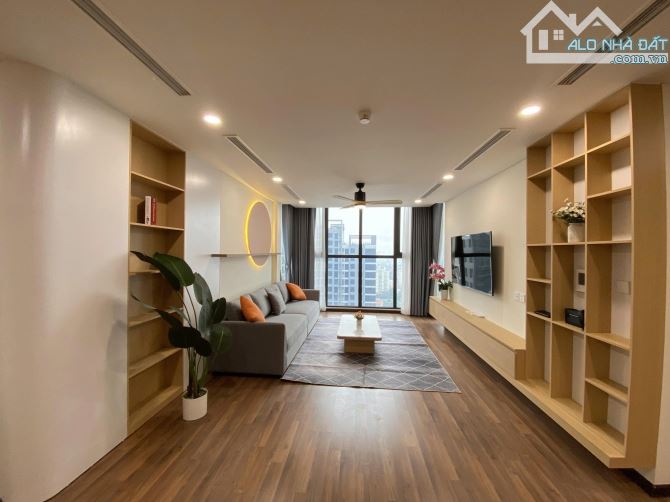 Chủ nhà gửi bán căn góc 3 ngủ tòa 17T6 Hoàng Đạo Thúy, sẵn sổ, giá siêu tốt - 3