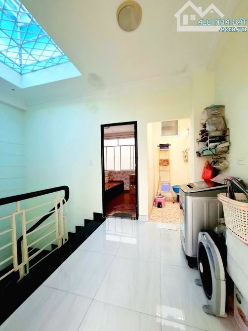 🏠🎍NGỘP BANK -CMT8-QUẬN 10 GIÁP Q3-ÔTÔ CÁCH VÀI MÉT-58M2-4TẦNG ĐẸP-NGANG 5,2M-CHỈ 9,5TỶ - 3