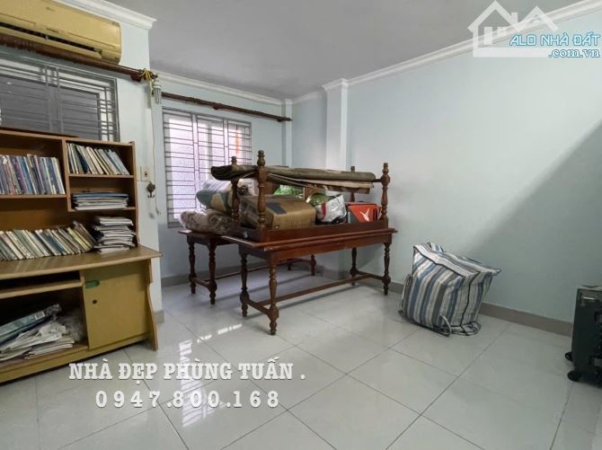 P Tuấn... Bán nhà Phố  Hồ Sen – Ô Tô Đỗ Cửa • DIỆN TÍCH~70m² (ngang 4m)• 4 Tầng  xây chắn - 3