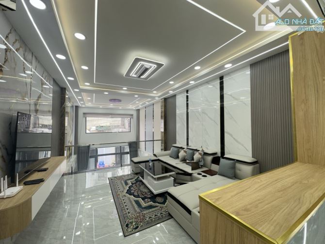 MẶT TIỀN ĐƯỜNG TRUNG MỸ TÂY - 83M2 (4x21) - 5 TẦNG - SÁT NGUYỄN ẢNH THỦ - 3