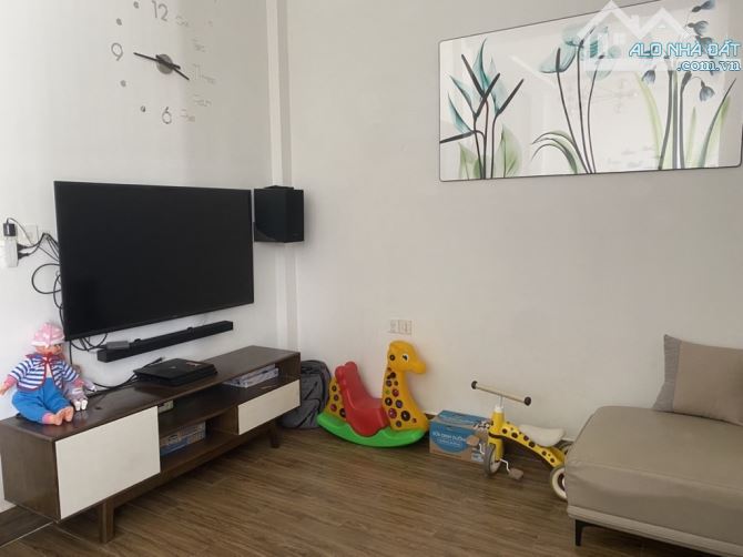 HẺM XE HƠI TRÁNH ĐƯỜNG TAM ĐA - PHƯỜNG TRƯỜNG THẠNH - NHÀ 2 TẦNG - 81m2 (7m) - GIÁ 5,5T 🧄 - 3