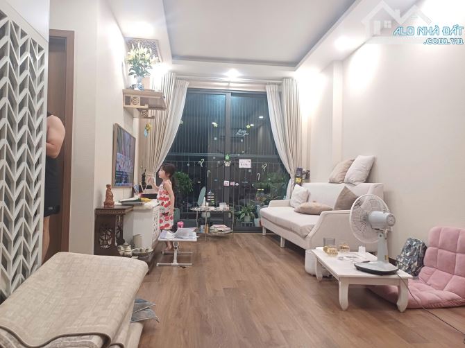 Bán căn hộ CC Geleximco-Giải Phóng. Căn góc, 62m2, T11, 2 PN, nội thất ngoại nhập-Giá 6 tỷ - 3