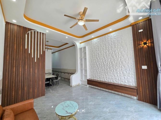 Bán nhà phố mới Gần chợ Thái Bình P.Hố Nai mới Biên Hoà -Đồng Nai - Giá 2tỉ800tr - 3