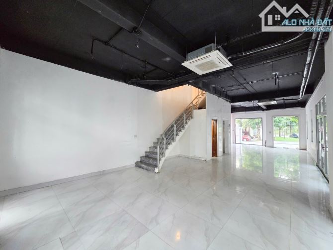 chủ bán Biệt Thự Nguyệt Quế - Riverside Long Biên - 176m2 - Chỉ hơn 50 tỷ - 3