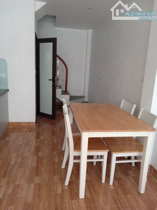 Cho thuê nhà phố Phúc Lợi long biên, 8 triệu, 33m, 5 tầng , nội thất đẹp, gần ô tô. - 3