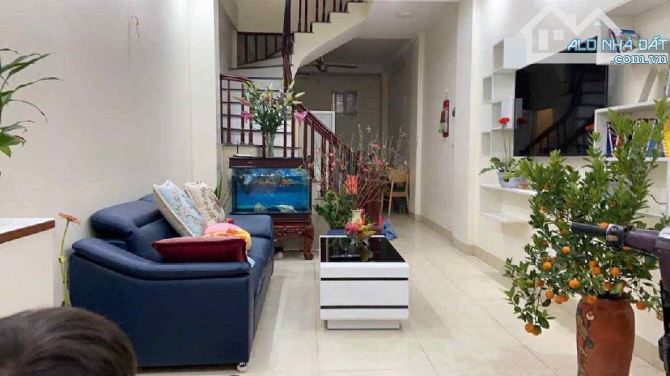 Gia đình cần b.án căn nhà ơ khu vực phú mỹ Mỹ đình - 3