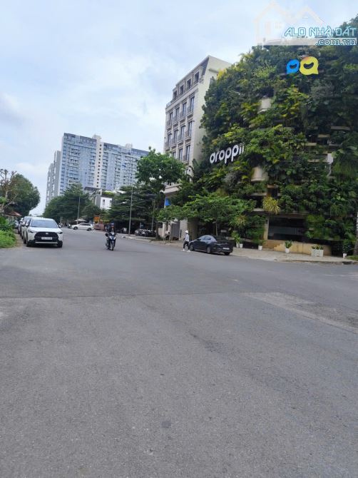 Bán lô đất góc 2MT đường Tạ Hiện cực đẹp. Vị trí ngay sát Trương Văn Bang. DT: 16x20M - 3