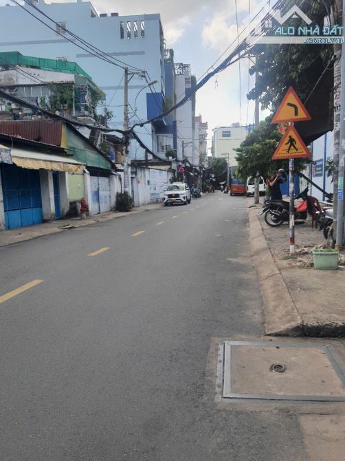 Bán nhà hẻm xe hơi sát mặt tiền đường Đất Thánh,pháp lý rõ ràng, rẻ nhất khu vực - 3