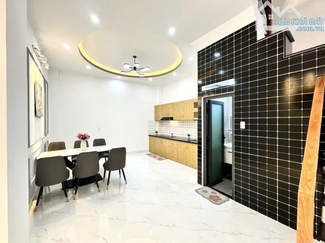 PHÚ NHUẬN - HẺM XE HOI - 40m RA MẶT TIỀN - 4.5 x 12 - 4 TẦNG - 9.5 TỶ CÒN TL - 3