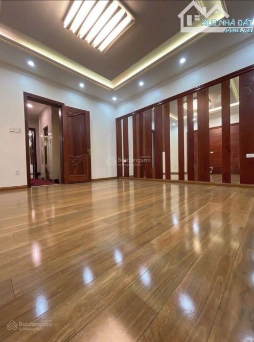 Bán nhà phân lô Hào Nam, ô tô đỗ cổng, thang máy, 108m2, 18 tỷ - 3