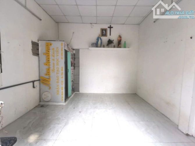 Nhà Nguyễn thượng Hiền GV. DT:5,2x17m=3,8tỷ. có 5 phòng cho thuê. - 3