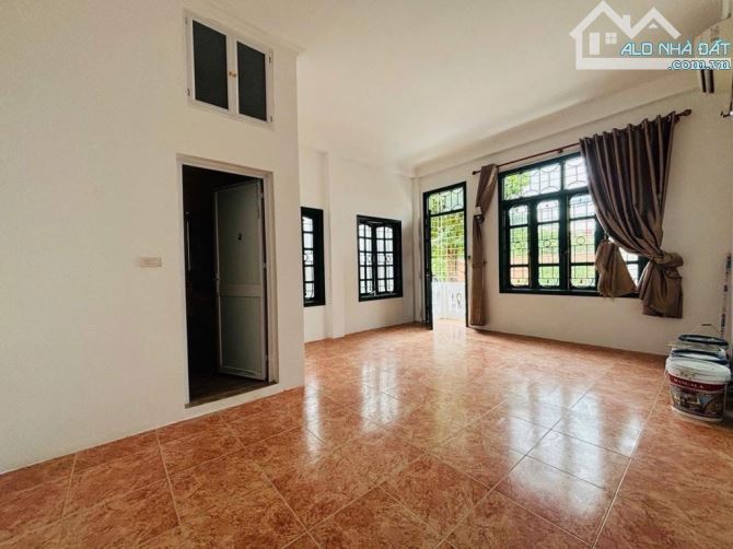 Nhà đẹp dân xây Lạc Long Quân phân lô gần ô tô 60m 5 tầng mặt tiền 6m giá 11,9 tỷ còn TL - 3