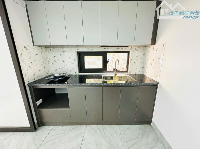 BÁN TÒA NHÀ CCMN ĐƯỜNG TRIỀU KHÚC. 50M2 - 7 TẦNG. THANG MÁY. 11 PHÒNG. - 3