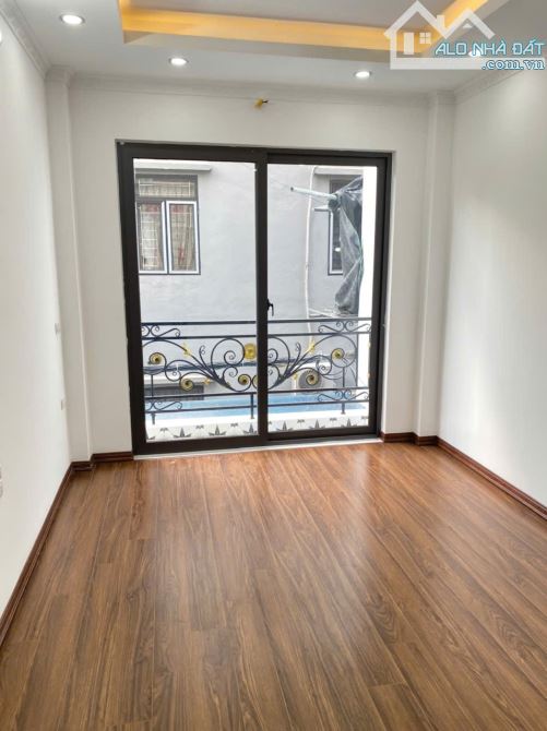 Bán nhà Đông Mỹ, Thanh Trì, 55m2 / 5 tầng, đường thông, ngõ ô tô, giá 5,8 tỷ - 4
