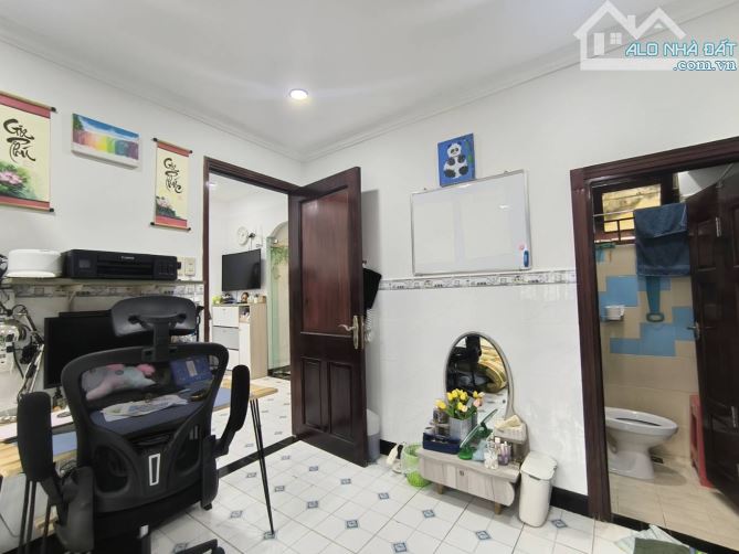 Bán Gấp chung cư Cách mạng Tháng 8, 52m2, SHR, Giá chỉ 2.4 Tỷ - 4