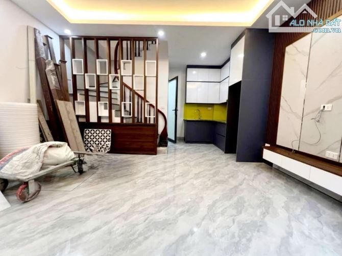 NHÀ 5 TẦNG 39M2 - MẶT TIỀN 4.8M - 2 THOÁNG TRƯỚC SAU - NỘI THẤT FULL - MINH KHAI - HAI BÀ - 4