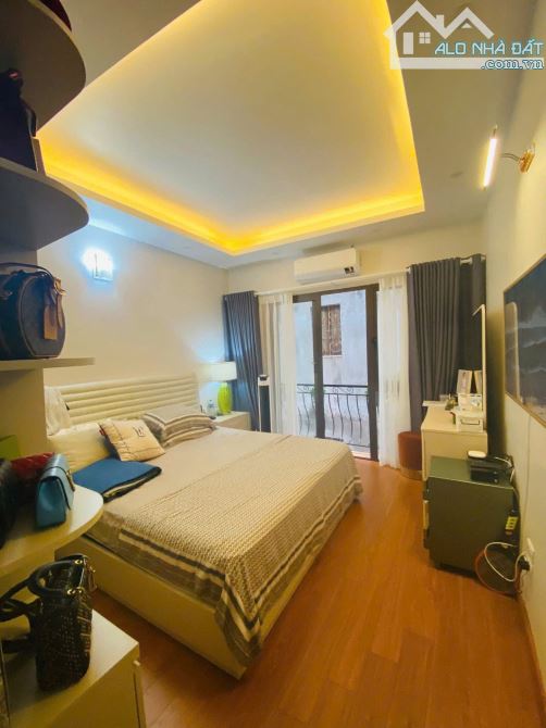 BÁN NHÀ TRẦN DUY HƯNG CẦU GIẤY DÂN XÂY THOÁNG NGÕ THÔNG GẦN PHỐ KINH DOANH DT30M 5T 8,5TỶ - 4