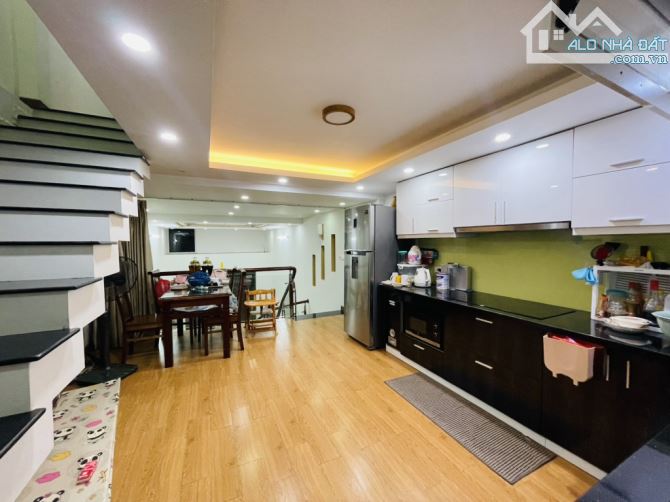 CƠ HỘI DUY NHẤT, NHÀ 60M2 4T, 2 MẶT TIỀN DV VĂN LA, VỈA HÈ 2 BÊN RỘNG, Ở  KINH DOANH ĐỈNH - 1