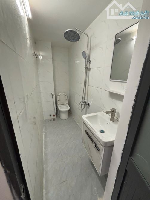 Hẻm 413 Lê Văn Quới, 4 tầng mới đẹp, 4x11, 5PN, giá chỉ hơn tỷ xíu - 4