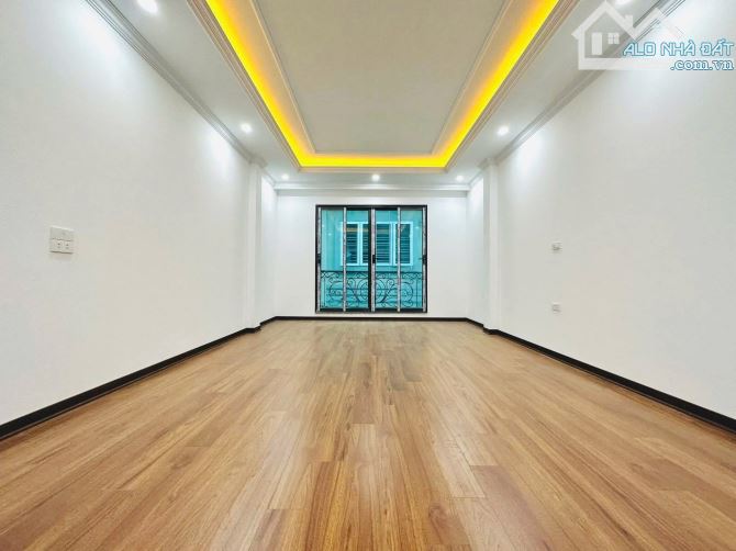 PHÂN LÔ TRẦN QUỐC HOÀN Ô TÔ TRÁNH, Ô TÔ VÀO NHÀ, KINH DOANH 41M*7T THANG MÁY- 24.5 TỶ - 4