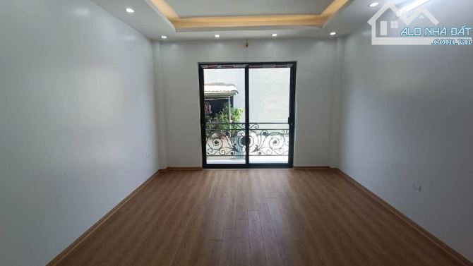 Bán nhà Nguyễn Khoái 30m², MT 4m, 5 tầng mới đẹp, ngõ thông 2 đầu, gần ô tô, tiện ích đủ - 4