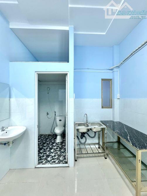 Phòng trọ 15-20m2 mặt tiền Tân Hương, giờ giấc tự do - 4