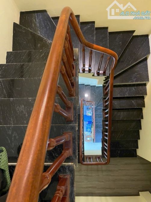 NGÔ QUYỀN – PHÂN LÔ CÁN BỘ – 2 MẶT NGÕ Ô TÔ – MẶT TIỀN 4.3M – TIỆN ÍCH VĂN KHÊ – NHỈNH 9 T - 4