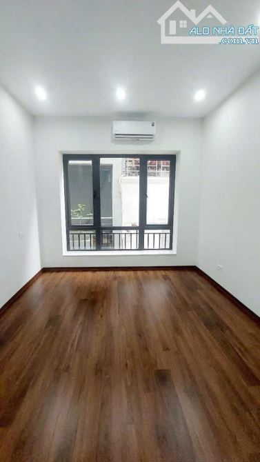 GIANG VĂN MINH – MT 5.2M – 40/46M² – 5 TẦNG – 9.5 TỶ – 15M RA Ô TÔ – TRUNG TÂM BA ĐÌNH - 4