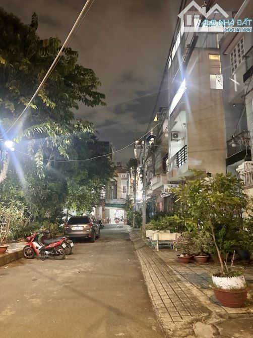NHÀ ĐẸP Ở NGAY, 4 TẦNG VIEW CÔNG VIÊN GẦN ĐH CẢNH SÁT, 4X13,5 NHỈNH 8 TỶ. - 4