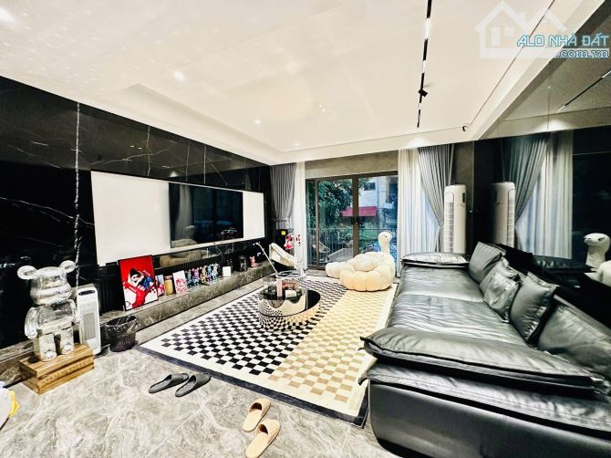 🏠 Siêu Phẩm Nguyễn Văn Cừ – Bồ Đề 40m², 6 Tầng Gara Thang Máy – 13,5 Tỷ - 4