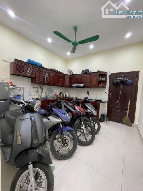 PHÂN LÔ 2 MẶT NGÕ TRƯỚC SAU- Ô TÔ NGÕ 18 NGÔ QUYỀN HÀ ĐÔNG 51M 4 TẦNG GIÁ ĐẦU TƯ - 4