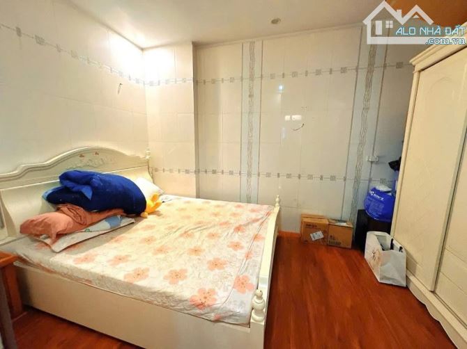 Siêu Hiếm Phố HOÀNG CẦU - NGÕ THÔNG  KINH DOANH  - GARA Ô TÔ - NHÀ ĐẸP. - 4