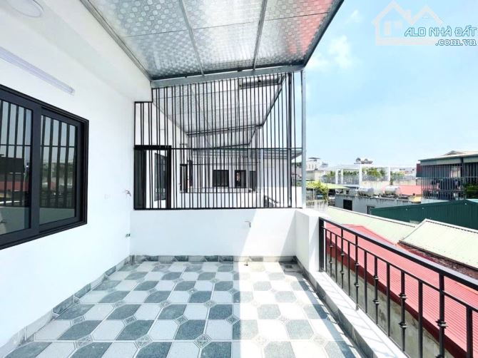 BÁN NHÀ GẦN HỒ TÂY - NGÕ OTO TRÁNH - 72M² - 5 TẦNG - MẶT TIỀN 6.5M - THIẾT KẾ HIỆN ĐẠI - 4