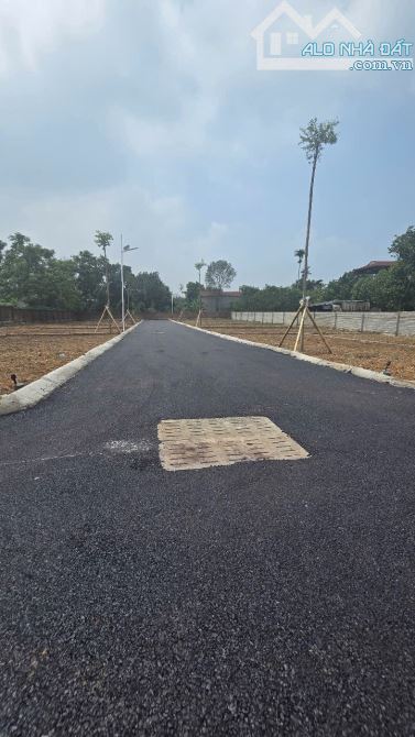 Sát Đại Học Quốc Gia Gần Ngã 4 Hoà Lạc Đại Lộ Thăng Long DT:105m Hai Thoáng view Hồ - 4