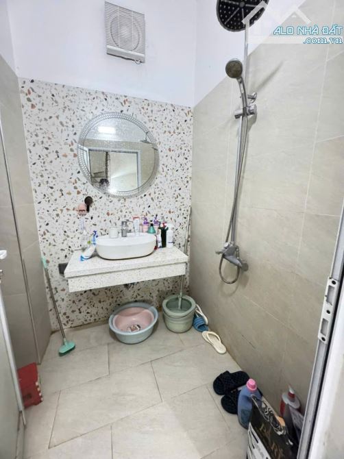 Bán nhà Nguyễn Văn Cừ - Ô TÔ ĐỖ CỔNG- FULL NỘI THẤT 36m2, 4T, MT6.1m giá 7.1 tỷ. - 4