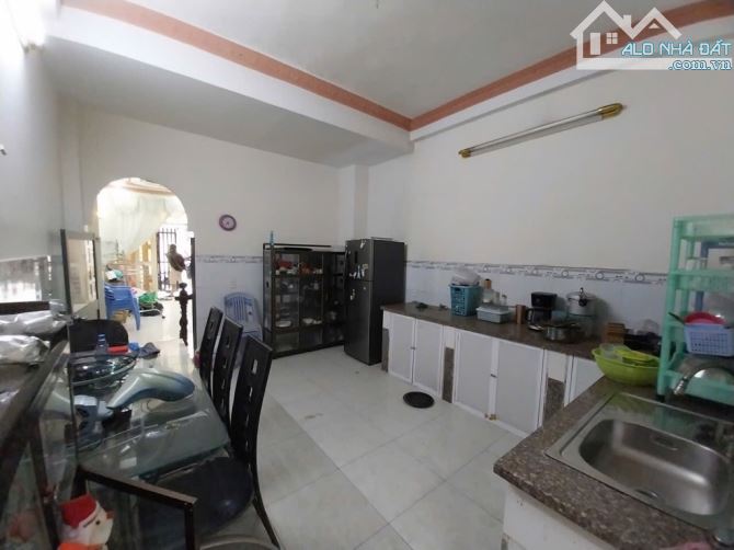 Nhà Gò Vấp hẻm xe hơi thông 2 tầng 90m2 sử dụng đường số 51 phường 14 gần bờ kênh - 4