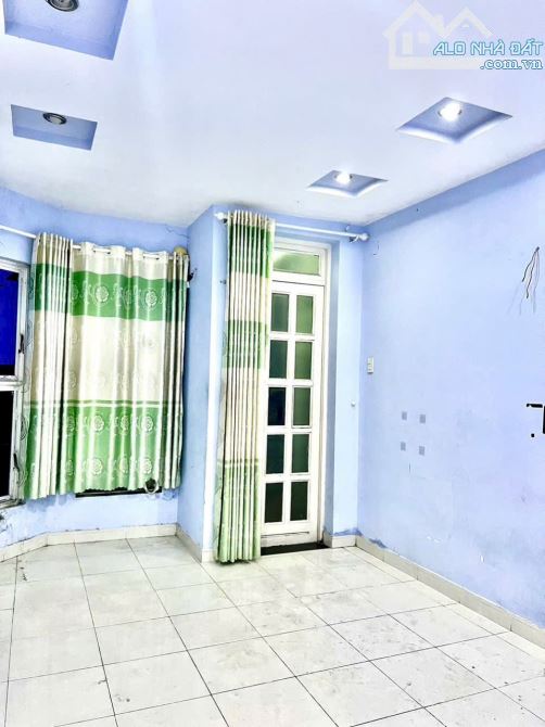 Góc 2 MẶT TIỀN VỊ TRÍ ĐẸP NHÀ 3 TẦNG HẺM XE HƠI NGUYỄN THỊ KIỂU GẦN METRÔ QUẬN 12 - 4