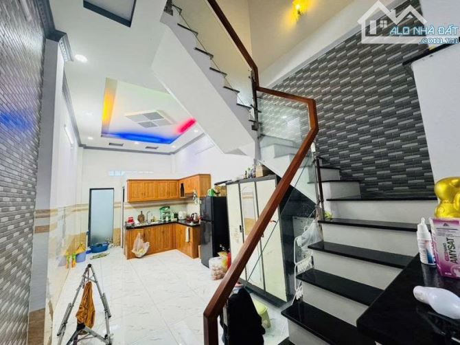 Kế MT Bình Đông - HXH 4m thông - 68,4m2 ( 3.6x20) - 4T 5PN 4WC - nhỉnh 5 tỷ - 4