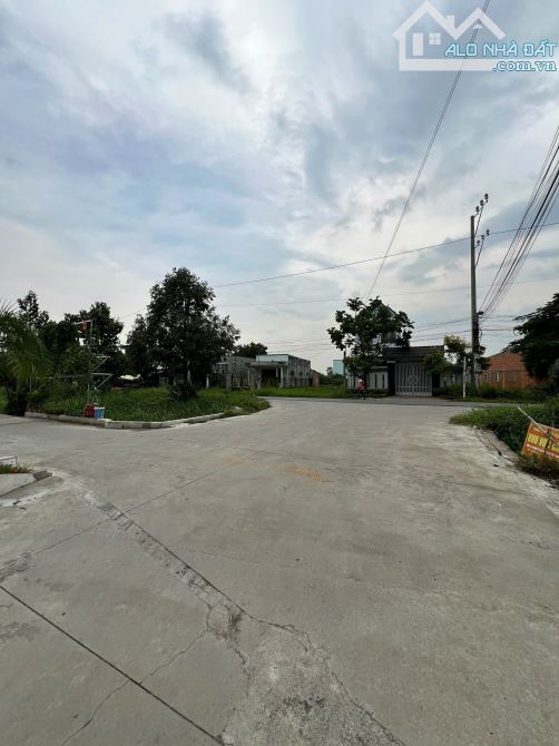 CẮT LỖ 300 TRIỆU BÁN GẤP LÔ ĐẤT MẶT TIỀN 250M2 SAU CHỢ TRUNG THÀNH - 4