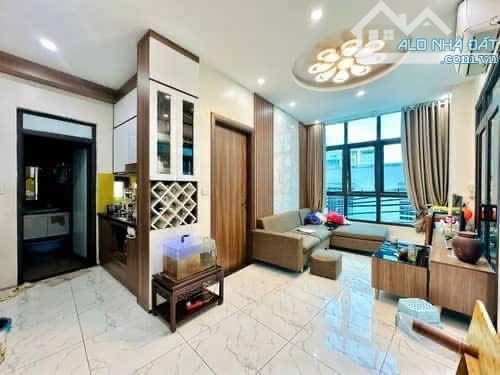 LÔ GÓC - ĐÊ LA THÀNH : 72M : 5 TẦNG : 22.8 TỶ - 4