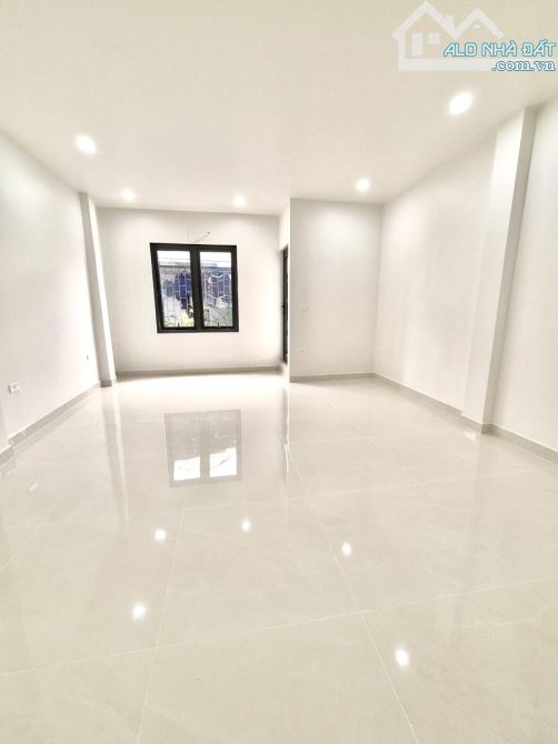Tôn Đức Thắng, 45m x 6 tầng thang máy x mặt tiền 4.8m, ngõ thông rộng 3.5m, 30m ra mặt phố - 4