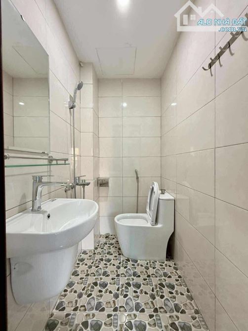 BÁN NHÀ MINH KHAI - LÔ GÓC - 3 NGỦ FULL NỘI THẤT. SỔ ĐỎ RIÊNG ĐẸP. - 4
