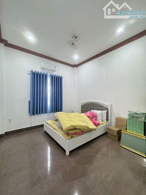 BIỆT THỰ SÂN VƯỜN LINH ĐÔNG  2 TẦNG  HẺM XE TẢI  200M  GIÁ CHỈ 12,2 TỶ - 4